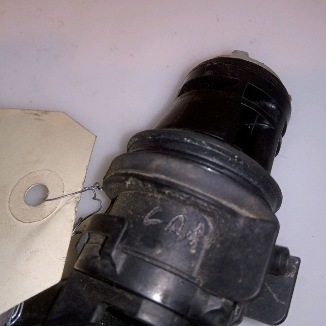 Pompe lave-glace avant occasion TOYOTA PRIUS II 8533060190 4