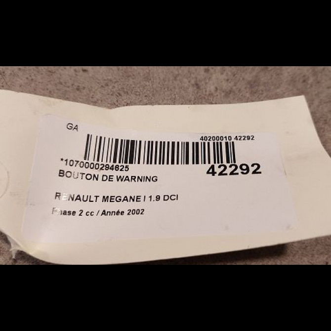 Bouton de warning occasion RENAULT MEGANE I Phase 2 03-1999->06-2003 1.9 DCI 7700435867 3