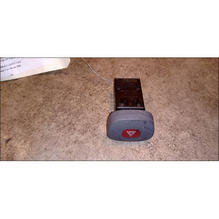 Bouton de warning occasion RENAULT CLIO II Phase 1 03-1998->06-2001 1.9 D 252904482R