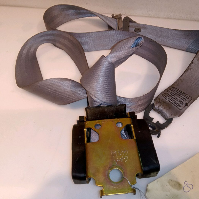 Ceinture arrière droite occasion RENAULT MEGANE I Phase 2 03-1999->06-2003 1.4i 16v 8200091558 2