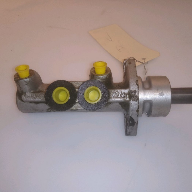 Maitre cylindre occasion RENAULT MEGANE I Phase 2 03-1999->06-2003 1.4i 16v 7701206230 1