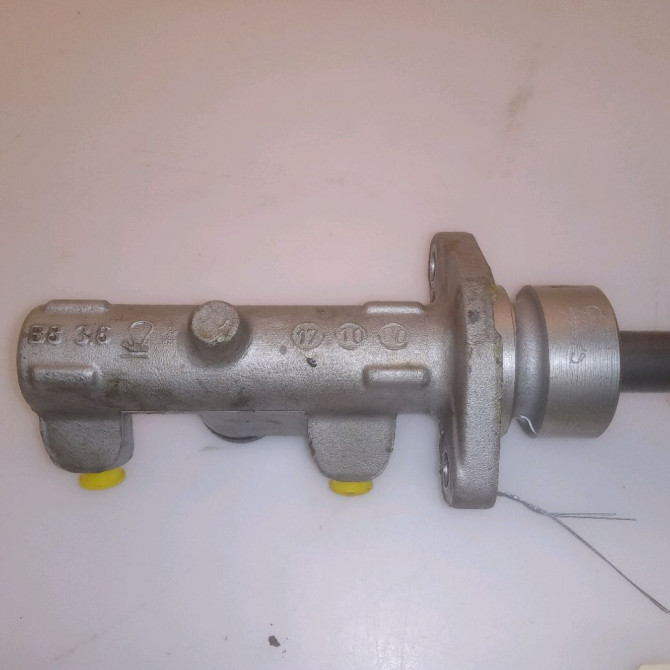 Maitre cylindre occasion RENAULT MEGANE I Phase 2 03-1999->06-2003 1.4i 16v 7701206230 2