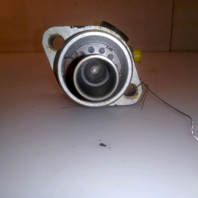 Maitre cylindre occasion RENAULT MEGANE I Phase 2 03-1999->06-2003 1.4i 16v 7701206230 3