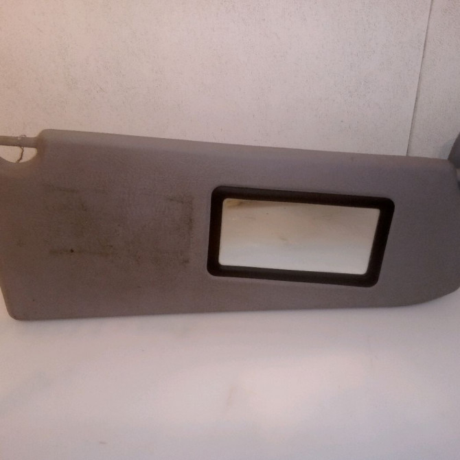 Pare-soleil droit occasion RENAULT MEGANE I Phase 2 03-1999->06-2003 1.4i 16v 8200242530 1