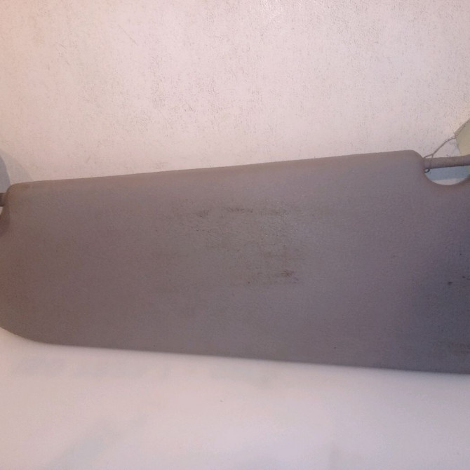 Pare-soleil droit occasion RENAULT MEGANE I Phase 2 03-1999->06-2003 1.4i 16v 8200242530 2