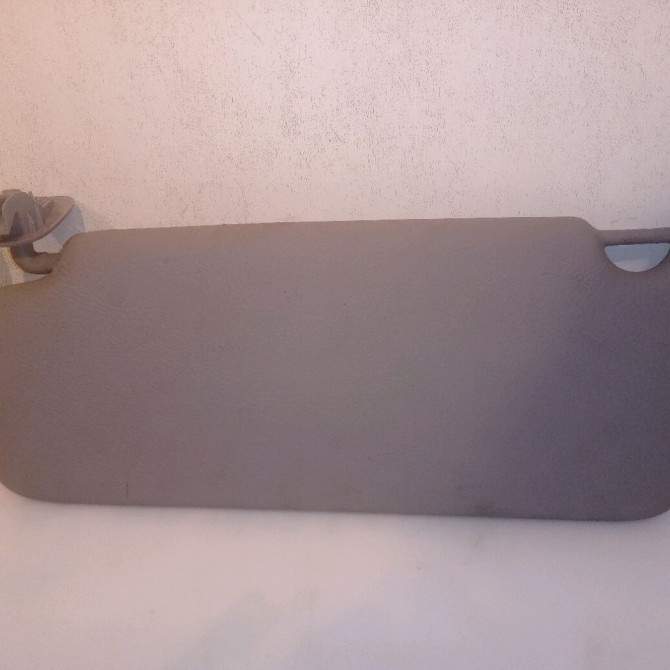 Pare-soleil droit occasion RENAULT CLIO II Phase 1 03-1998->06-2001 1.9 D 2