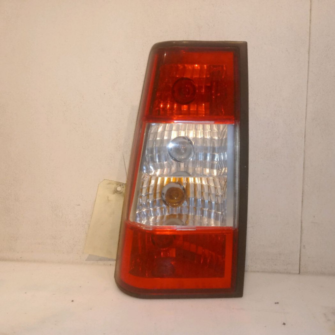 Feu arrière gauche occasion 400 1