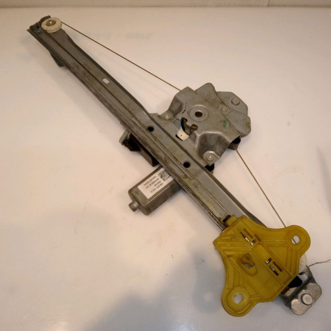 Mecanisme+moteur leve-glace avg occasion RENAULT CLIO IV Phase 1 07-2012->... 1.5 DCI 90ch 807018534R 2