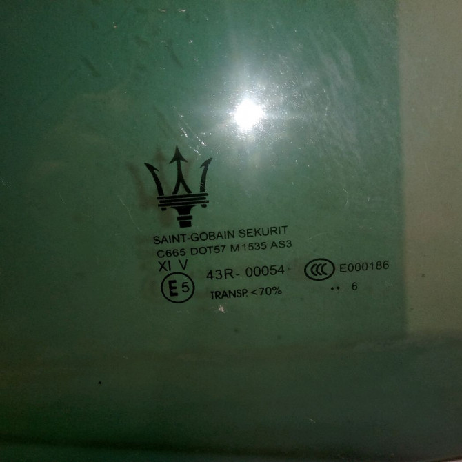 Glace porte ar g occasion MASERATI LEVANTE 2