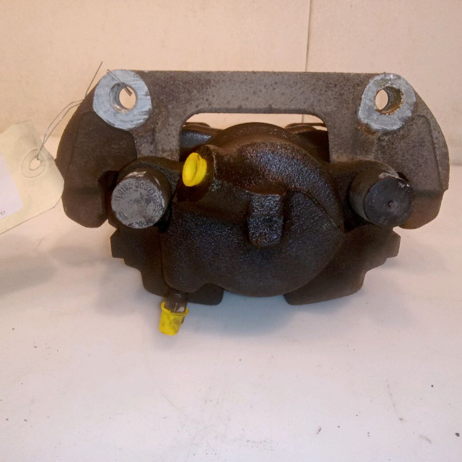 Etrier de frein avant gauche occasion B.M.W. SERIE 3 IV Phase 2 09-2001->03-2005 320d 34116758113 3