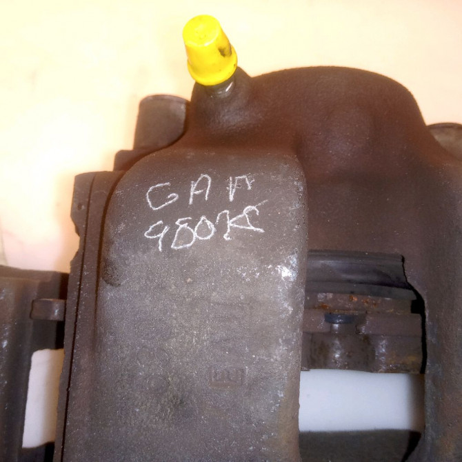 Etrier de frein avant gauche occasion B.M.W. SERIE 3 IV Phase 2 09-2001->03-2005 320d 34116758113 4