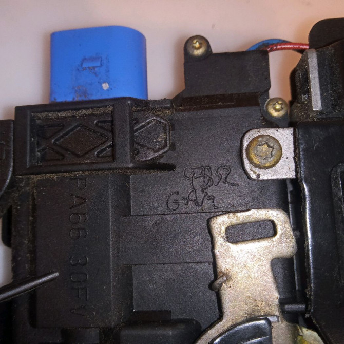 Serrure porte arg occasion PORSCHE CAYENNE I 4