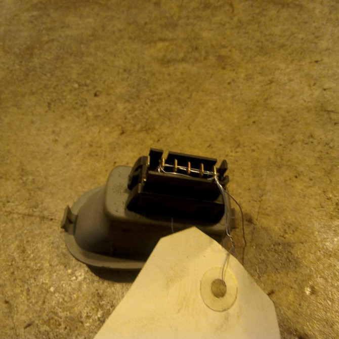 Commande leve-glace porte arrière gauche occasion RENAULT SCENIC I Phase 2 08-1999->06-2003 1.9 DCI 100ch 7702295359 2