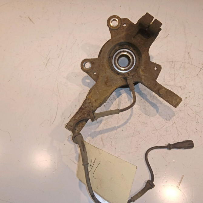 Moyeu avg occasion RENAULT MODUS Phase 1 09-2004->12-2007 1.5 DCI 65ch 402022048R 2