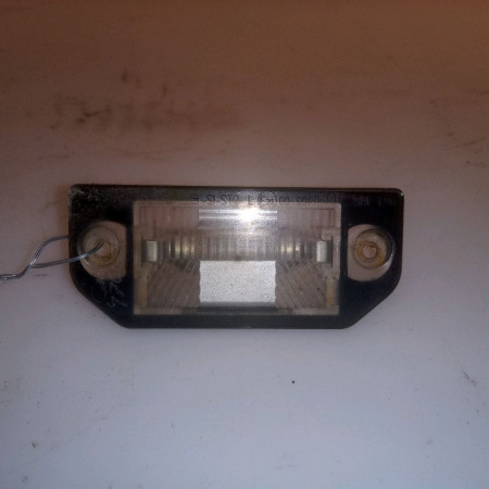 Eclaireur plaque de police g occasion VOLKSWAGEN PASSAT IV Phase 1 10-1996->10-2000 1.9 TDI 90ch 3B0943021