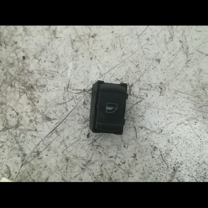 Commande lève-glace porte avant droite occasion VOLKSWAGEN PASSAT IV Phase 1 10-1996->10-2000 1.9 TDI 110ch 1