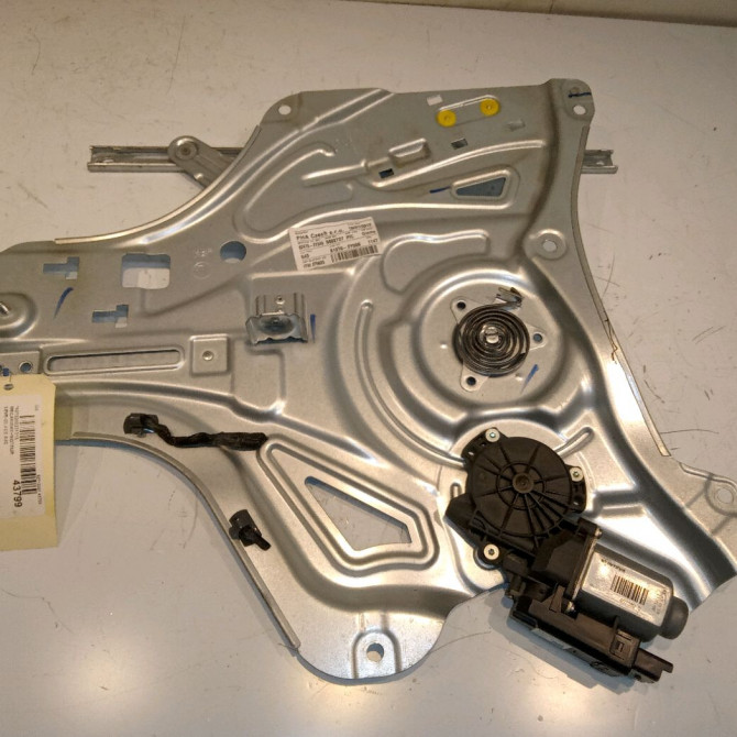 Mecanisme+moteur leve-glace avg occasion HYUNDAI IX35 Phase 1 03-2010->06-2013 824012Y000 1