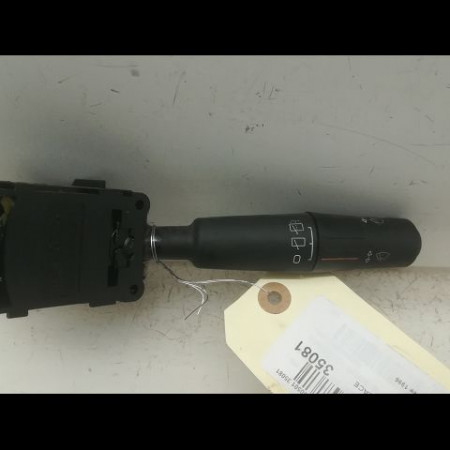 Commande essuie glace occasion PEUGEOT 106 Phase 1 09-1991->04-1996 1.0 623983