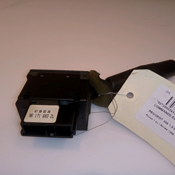 Commande essuie glace occasion PEUGEOT 306 Phase 1 09-1994->03-1997 1.9 D 623983 2