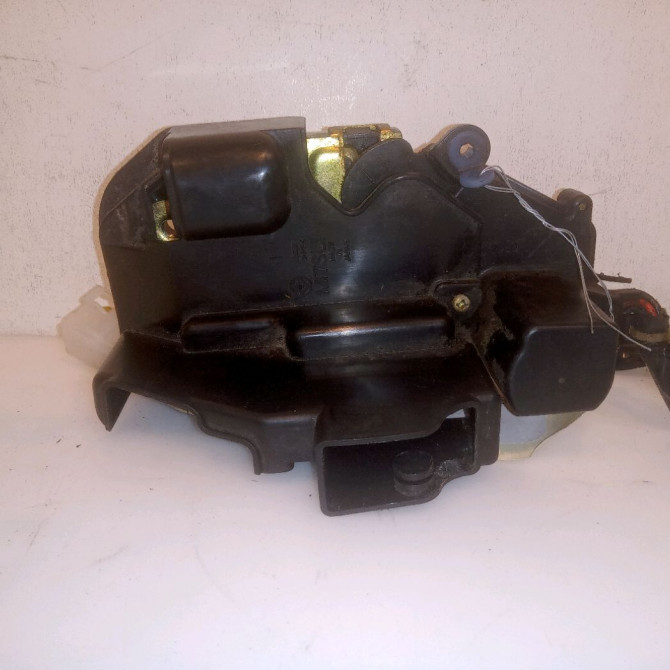 Serrure porte avg occasion MAZDA 626 IV Phase 1 07-1997->12-1999 1.8 LTX 2