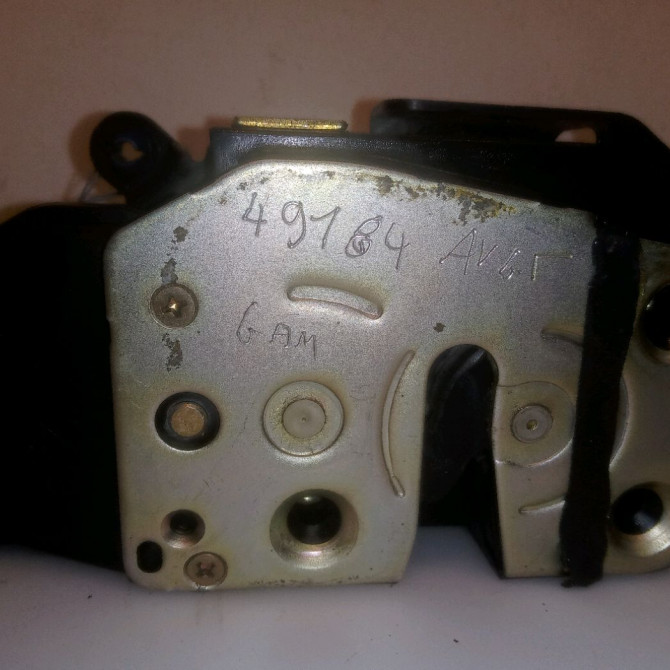 Serrure porte avg occasion MAZDA 626 IV Phase 1 07-1997->12-1999 1.8 LTX 3