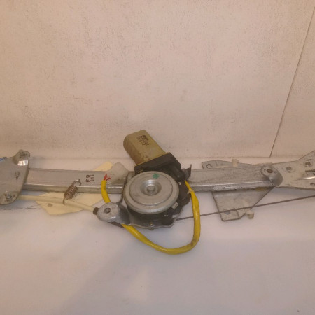 Mecanisme + moteur lève-glace avant droit occasion MAZDA 626 IV Phase 1 07-1997->12-1999 1.8 LTX