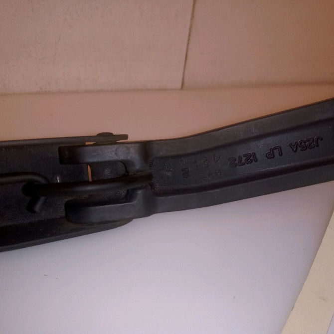 Bras essuie-glace avant droit occasion MAZDA 626 IV Phase 1 07-1997->12-1999 1.8 LTX 2