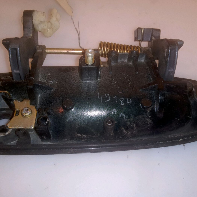 Poignee ext porte avg occasion MAZDA 626 IV Phase 1 07-1997->12-1999 1.8 LTX 3