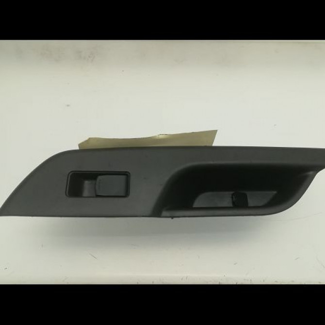 Commande leve-glace porte arrière gauche occasion SUZUKI SWIFT IV Phase 1 09-2010->... 1.2 VVT 94ch 3799568L00 1