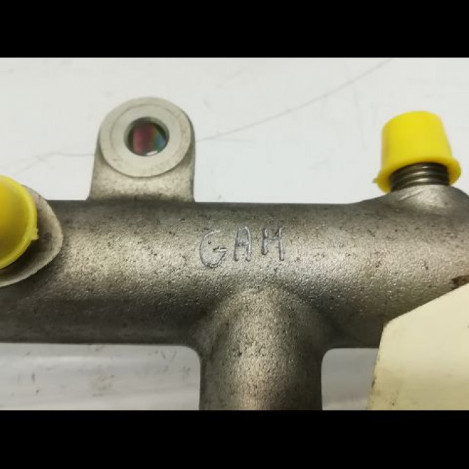 Rampe injection occasion PEUGEOT 307 Phase 1 04-2001->06-2005 1.4 HDI 8v 70ch 157095 4