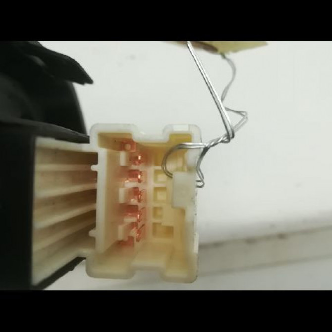 Commande leve-glace porte arrière gauche occasion SUZUKI SWIFT IV Phase 1 09-2010->... 1.2 VVT 94ch 3799568L00 3