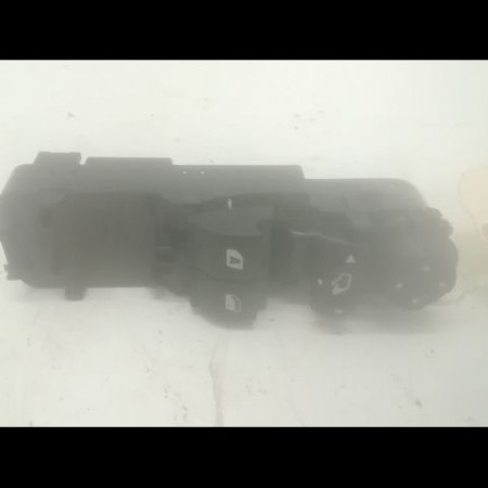 Commande lève-glace porte avant gauche occasion CITROEN DS3 Phase 1 11-2009->03-2014 1.6 e-HDi 90ch 98127152XT