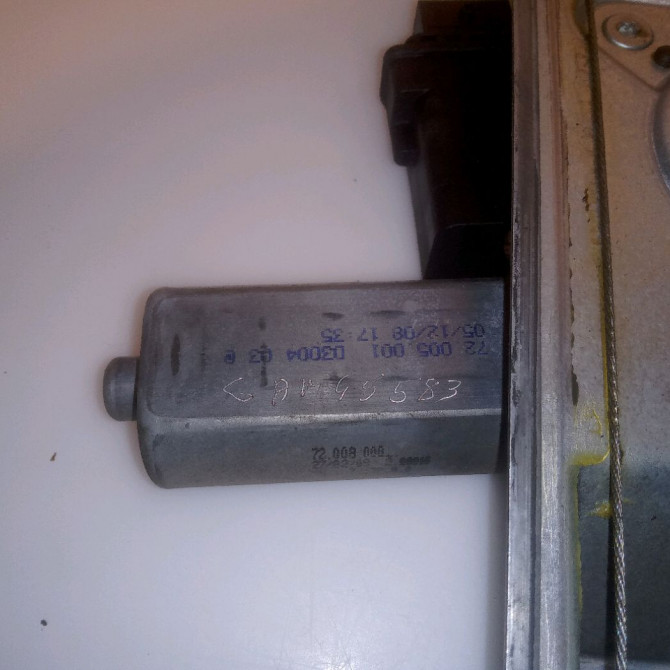 Mecanisme + moteur lève-glace avant droit occasion OPEL CORSA IV Phase 1 09-2006->12-2010 1.3 CDTI 75ch 39161990 3