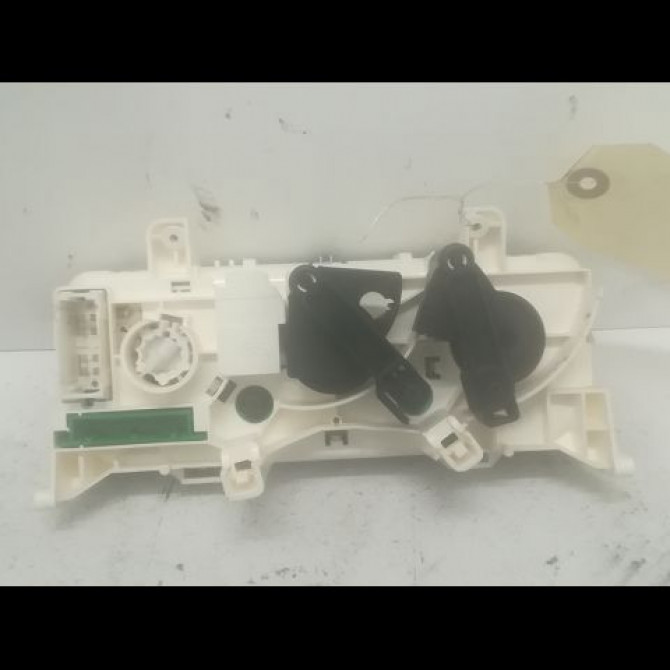 Commande de chauffage occasion RENAULT CLIO II Phase 2 06-2001->07-2006 1.4i 16v 2
