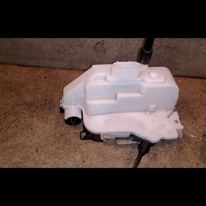 Serrure porte ard occasion RENAULT TWINGO II Phase 1 06-2007->11-2011 1.2i 60ch 2