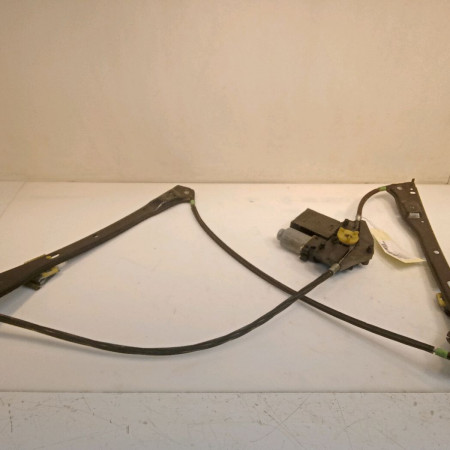 Mecanisme + moteur lève-glace avant droit occasion VOLKSWAGEN GOLF V Phase 1 11-2003->10-2008 1.4i 75ch 1K3837462B