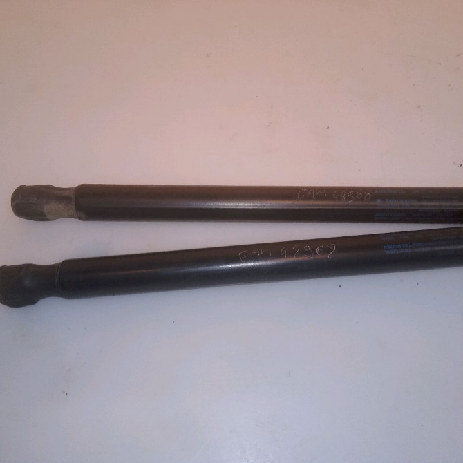 Verin droit hayon occasion VOLVO V60 II 31395911 2