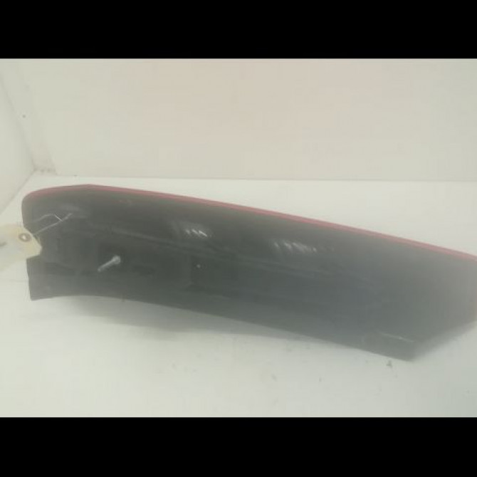 Feu arrière droit occasion FORD FIESTA V Phase 1 09-2002->10-2005 1.3i 1324561 2