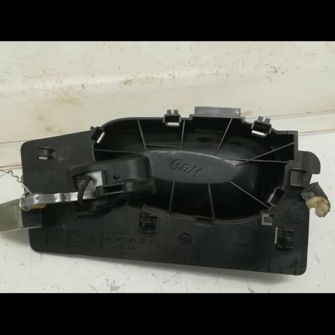 Poignee int porte avd occasion PEUGEOT 307 Phase 1 04-2001->06-2005 2.0 HDI 110ch 9143F0 2