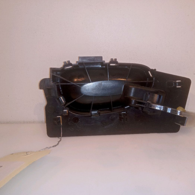 Poignee int porte avg occasion PEUGEOT 307 Phase 1 04-2001->06-2005 1.6i 16v 9143E9 2