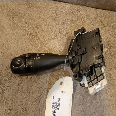 Commande clignotant occasion TOYOTA RAV4 II Phase 2 10-2003->12-2005 115 D-4D 8411942010