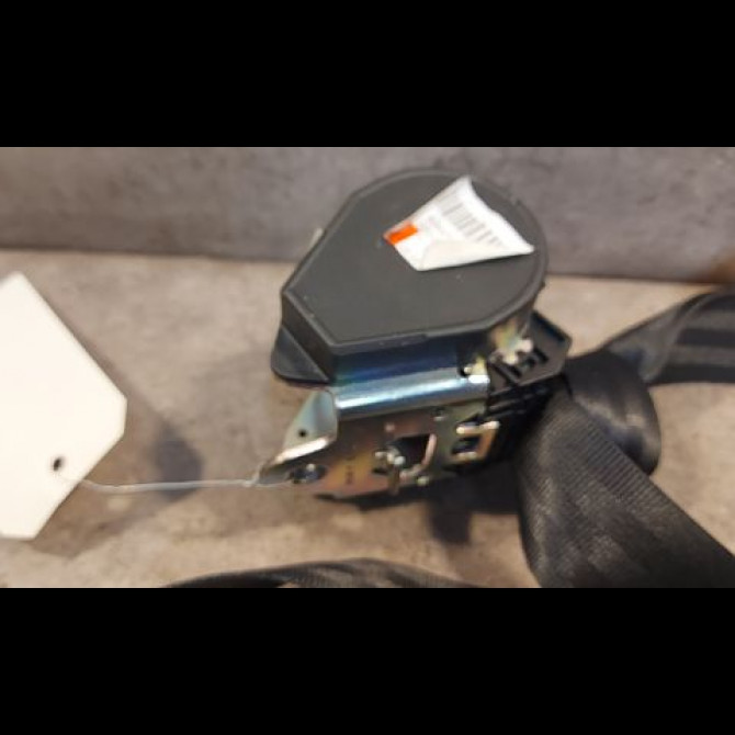 Ceinture arrière gauche occasion VOLKSWAGEN GOLF V Phase 1 11-2003->10-2008 1.9 TDI 105ch 1K6857805AARAA 3