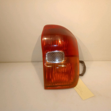 Feu arrière droit occasion TOYOTA RAV4 II Phase 1 07-2000->10-2003 115 D-4D 8155142060