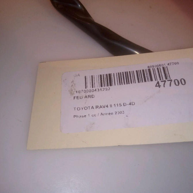 Feu arrière droit occasion TOYOTA RAV4 II Phase 1 07-2000->10-2003 115 D-4D 8155142060 4