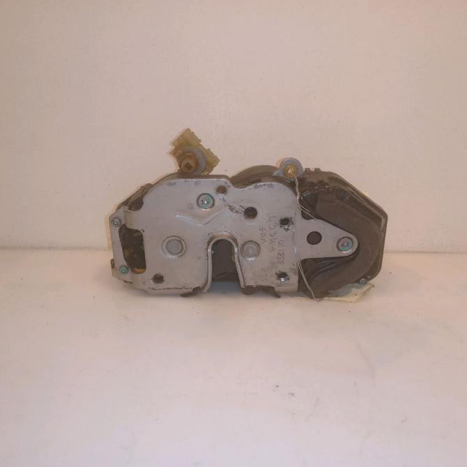 Serrure porte avg occasion OPEL INSIGNIA Phase 1 01-2009->03-2013 13577982 1