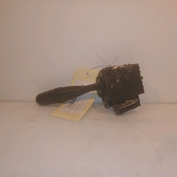 Commande essuie glace occasion SUZUKI SPLASH Phase 1 03-2008->12-2012 1.3 CDTI 75ch 3731062JB1 2