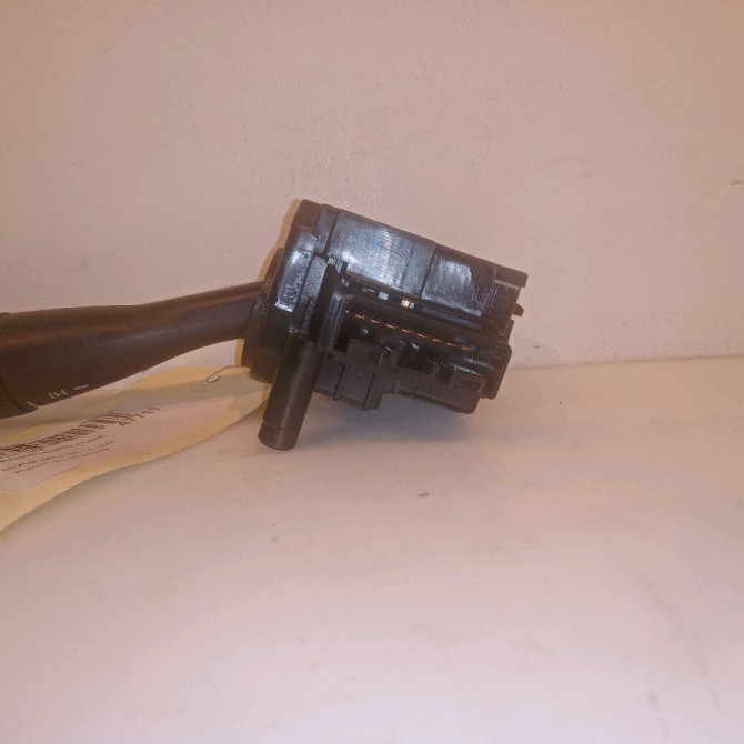 Commande essuie glace occasion SUZUKI SPLASH Phase 1 03-2008->12-2012 1.3 CDTI 75ch 3731062JB1 3