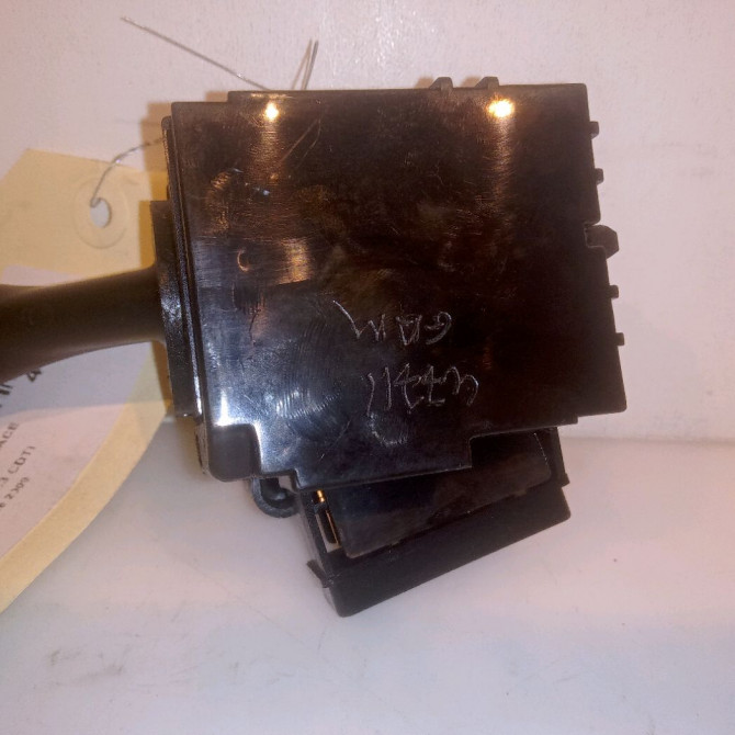 Commande essuie glace occasion SUZUKI SPLASH Phase 1 03-2008->12-2012 1.3 CDTI 75ch 3731062JB1 4