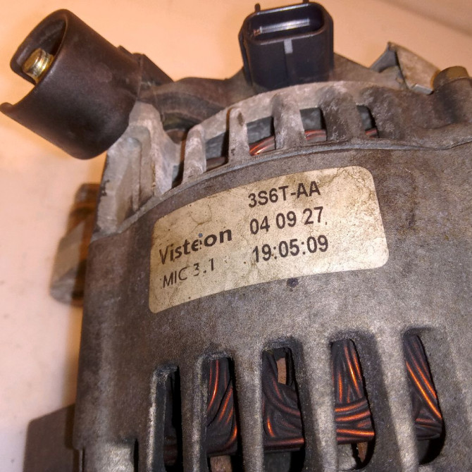 Alternateur occasion FORD FIESTA V Phase 1 09-2002->10-2005 1.4 TDCI 1545138 5