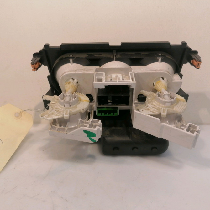 Commande de chauffage occasion SUZUKI SPLASH Phase 1 03-2008->12-2012 1.3 CDTI 75ch 2